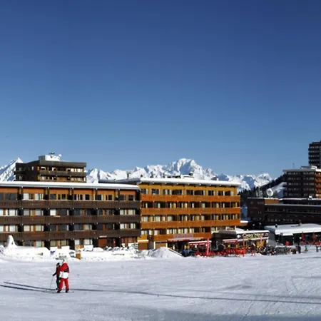Rénové Avec Balcon Et Wifi à Plagne Centre - Fr-1-455-169